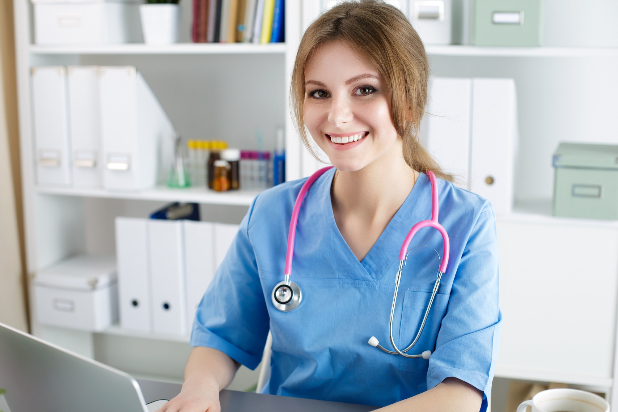 how-can-newly-qualified-nurses-maximize-their-salary-opportunities-in-northern-ireland